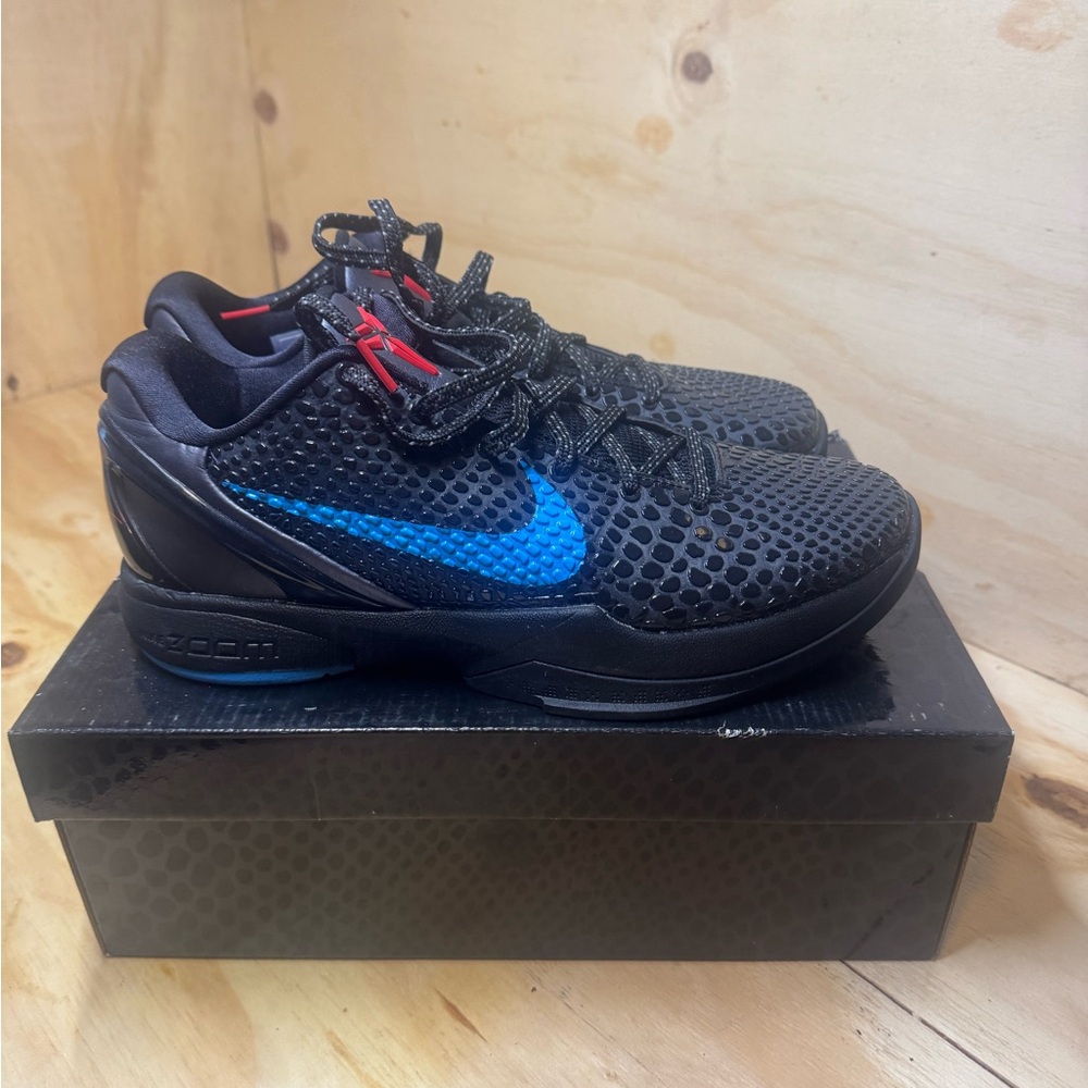 Nike Black and Blue Sneakers